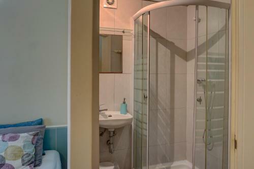 Peniche Surf Lodge Private Apartment 1
