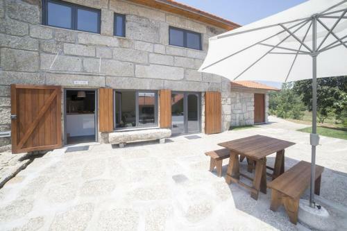 Amazing Farm House With Pool-beiral