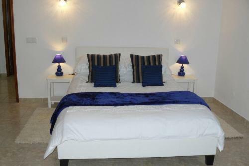 Charming Countryside 2-bed Apartment Pool Hotub