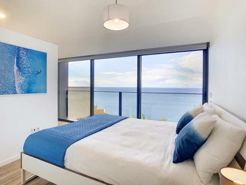 Ponta Do Sol Villa Sleeps 7