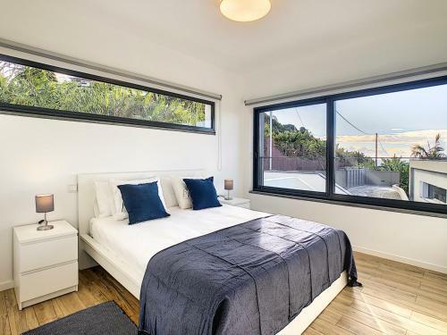 Ponta Do Sol Villa Sleeps 7