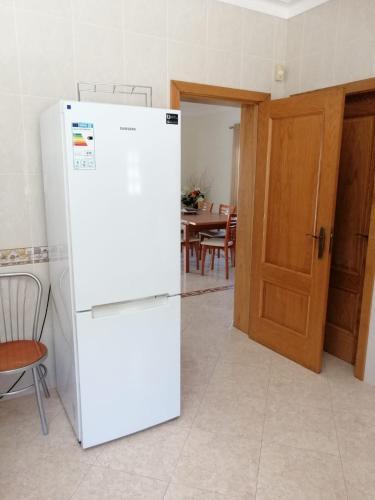 Great Quiet Villa In Portim�o With Pool