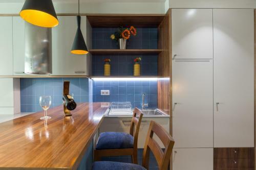 Apartamento Charming Luxurious Flat With Garage By Host Wise