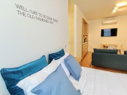 Bombarda Cinema Apartments