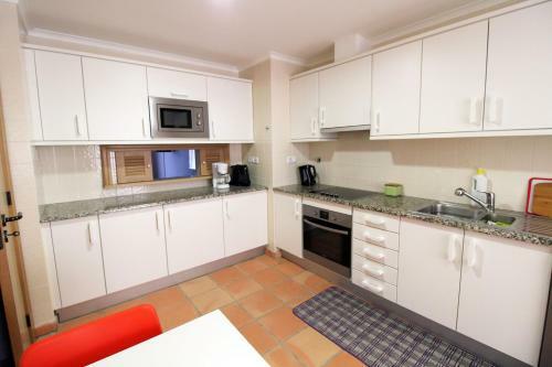 Apartamento Vila Sol Village 'south Sun' By Sapvillas