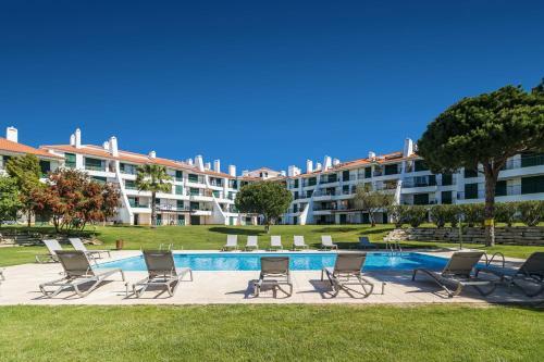 Lovely 2 Bedroom Apartment In Vila Sol Golf Resort