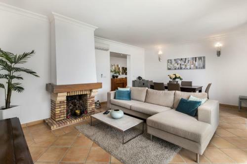 Lovely 2 Bedroom Apartment In Vila Sol Golf Resort