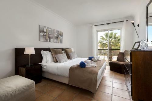 Lovely 2 Bedroom Apartment In Vila Sol Golf Resort