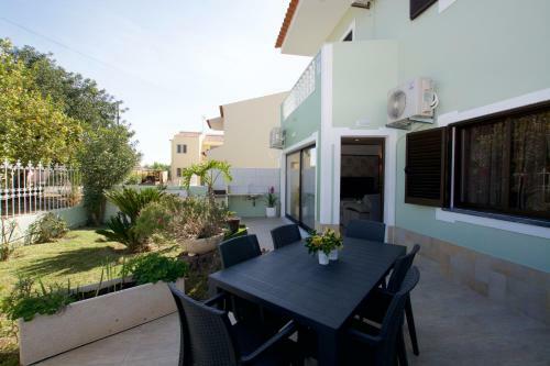Amazing Villa Messines With Pool