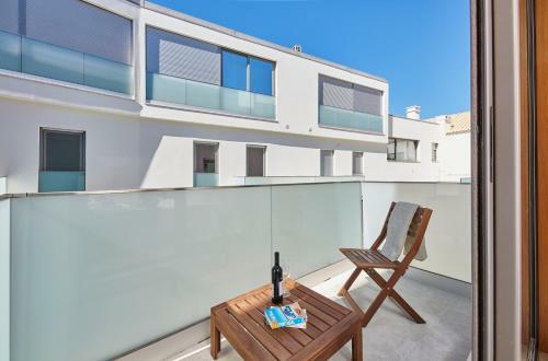 Gorgeous Townhouse In Tavira Centre, Shared Pool
