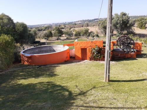 Countryside Villa With Jacuzzi And Pool