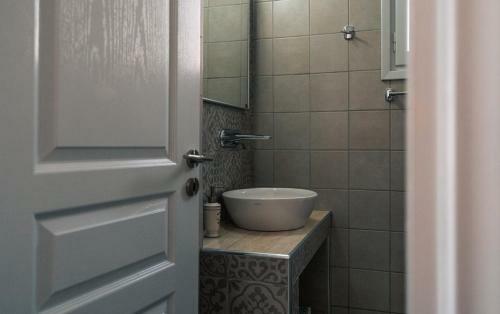 Hostal Meropi Rooms