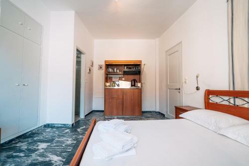 Hostal Meropi Rooms