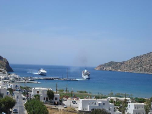 Hostal Efharis