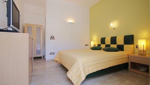 Hostal Efharis