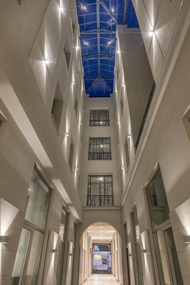 Aegli Hotel