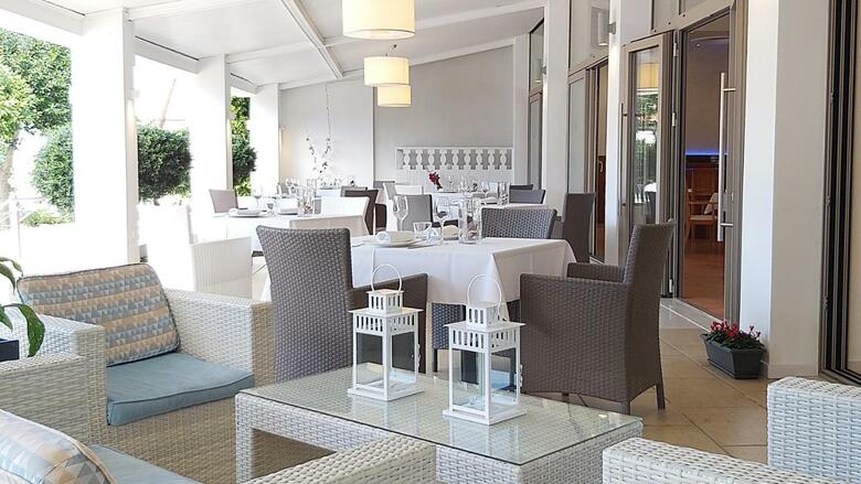 Akrogiali Boutique Hotel