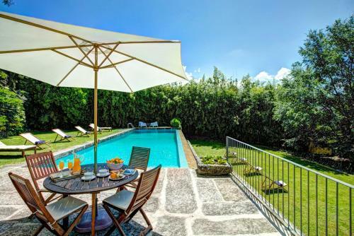 Travassos Villa Sleeps 10 Wifi