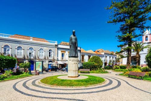 Stunning Townhouse, Shared Pool In Tavira Centre