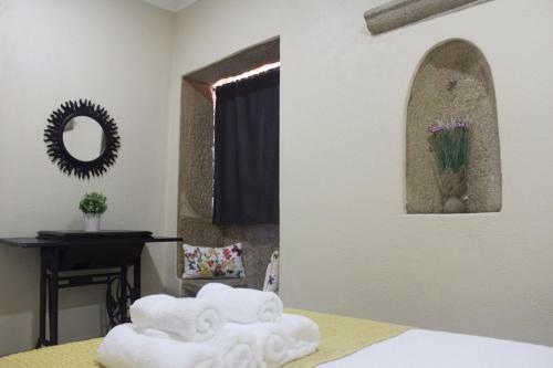 Casa R�stica Com Piscina Em Valen�a By Izibookings
