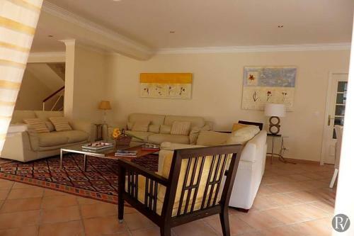 Vale Do Garrao Villa Sleeps 6 With Pool And Air Con