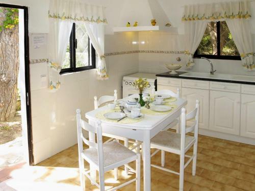 Vale Do Lobo Villa Sleeps 7 With Pool Air Con And Wifi