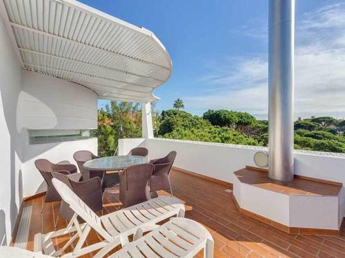 Apartment In Vale Do Garrao Sleeps 4 Includes Air Con And Wifi 2