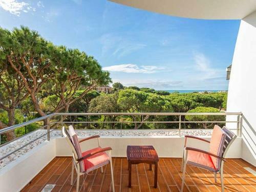 Apartment In Vale Do Garrao Sleeps 4 Includes Air Con And Wifi 2