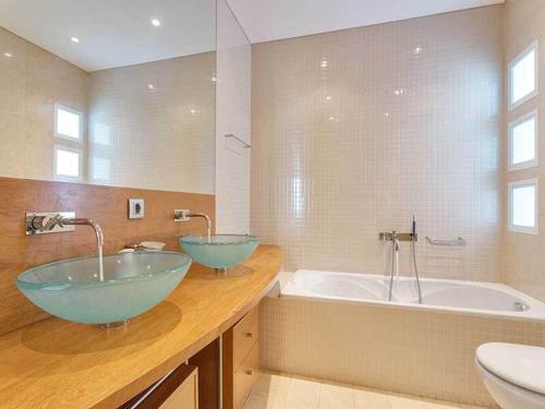 Apartment In Vale Do Garrao Sleeps 4 Includes Air Con And Wifi 2