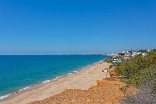 Vale Do Lobo Apartment Sleeps 6