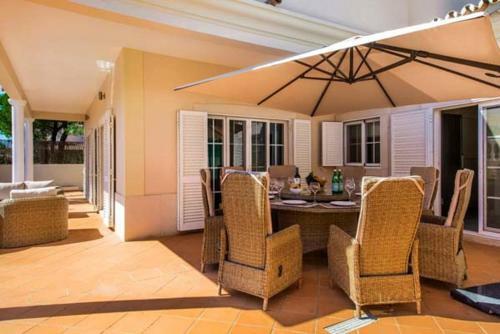 Vale Do Garrao Villa Sleeps 8 Pool Air Con T607877