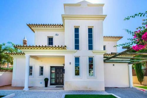 Vale Do Garrao Villa Sleeps 8 Pool Air Con T607877