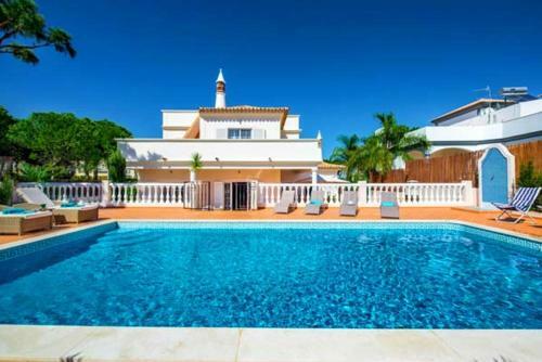 Vale Do Garrao Villa Sleeps 8 Pool Air Con T607877
