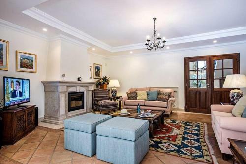 Quinta Do Lago Villa Sleeps 8 Pool Air Con T480398
