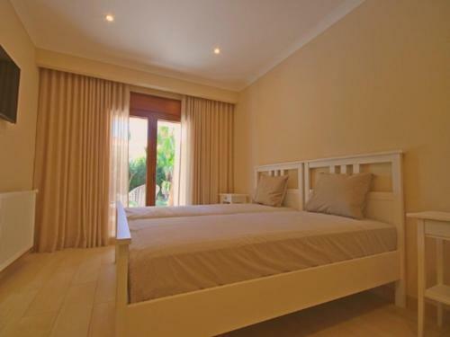 Almancil Villa Sleeps 8 Pool Air Con Wifi T607887