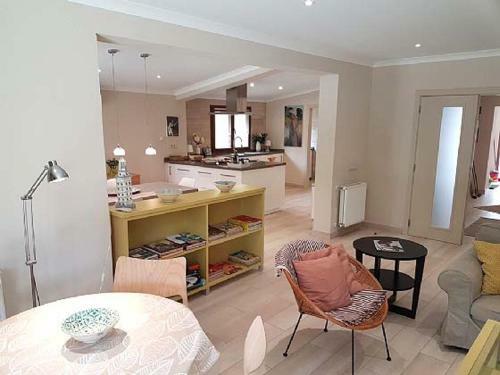 Almancil Villa Sleeps 8 Pool Air Con Wifi T607887