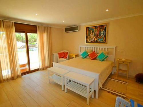 Almancil Villa Sleeps 8 Pool Air Con Wifi T607887