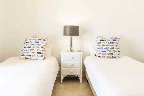 Quinta Do Lago Villa Sleeps 6 With Pool Air Con And Wifi