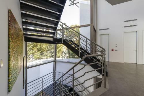 Villa In Quinta Do Lago Sleeps 12