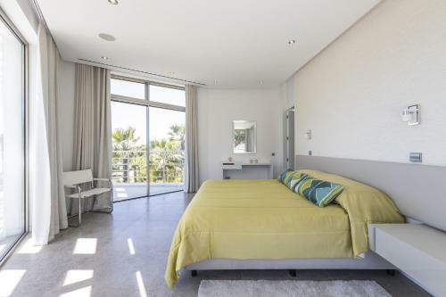 Villa In Quinta Do Lago Sleeps 12