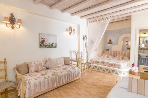 Hostal Madalena's Family