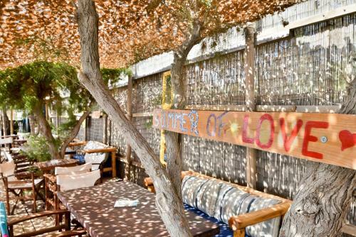 Golden Beach Hotel & Apartments