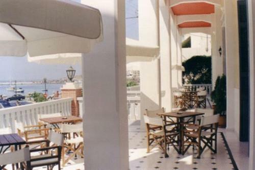 Tinion Hotel