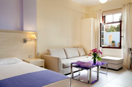 Aparthotel Giorgi's Blue Apartments