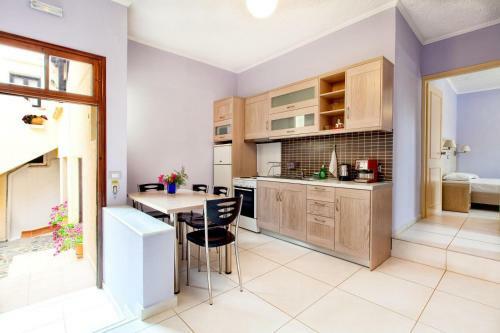 Aparthotel Giorgi's Blue Apartments