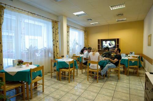 Hotel Avra