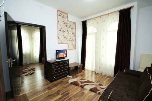 Hostal Pensiunea Eden