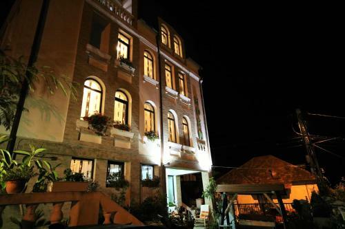Hostal Pensiunea Eden