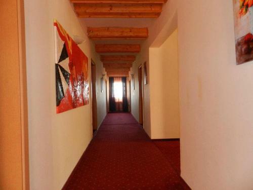 Hotel Wolves Inn , Hanul Lupilor