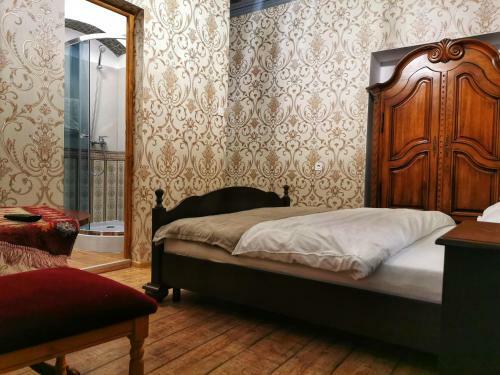 Hostal Zira Residence